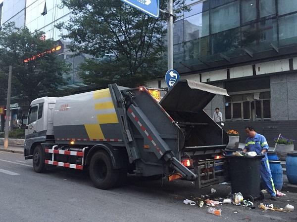 环卫车