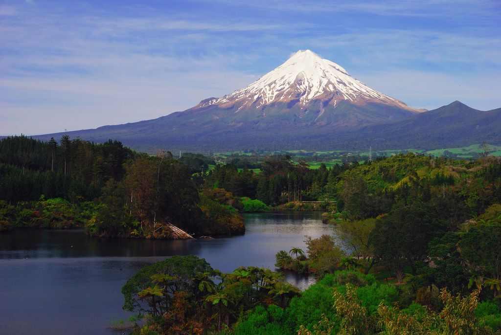塔拉纳基火山