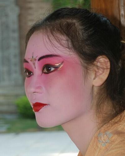 油彩妆