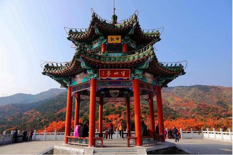 西山