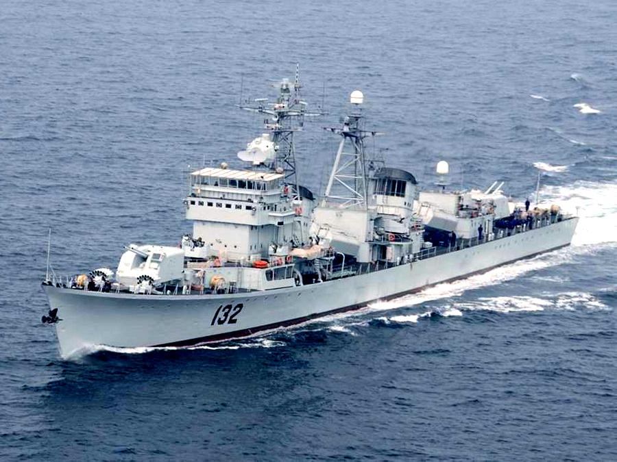 132导弹驱逐舰