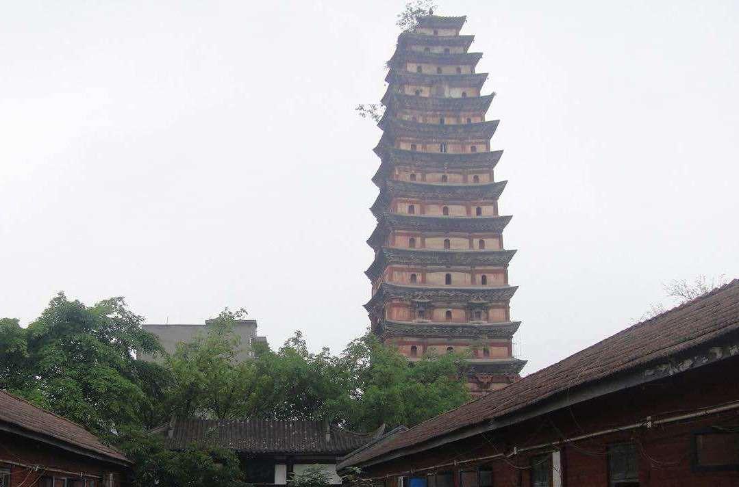 简阳圣德寺白塔