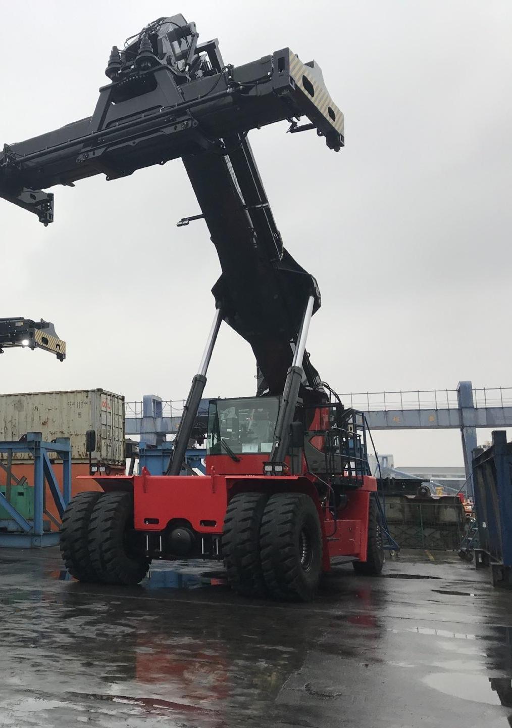 集装箱正面起重机