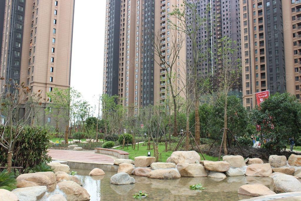 绿地镜湖世纪城