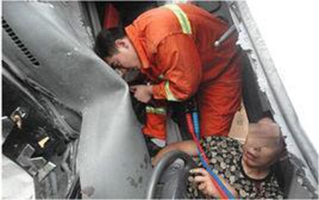 5·1河北隆化交通事故