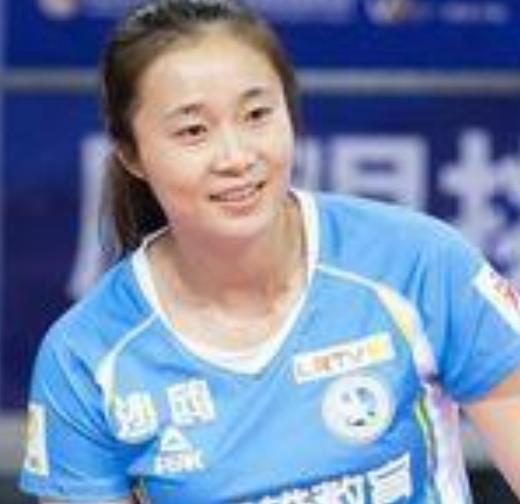 李瑷彤