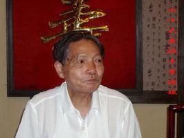 李洪成
