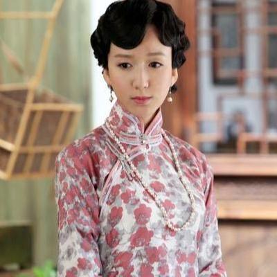 黄采薇