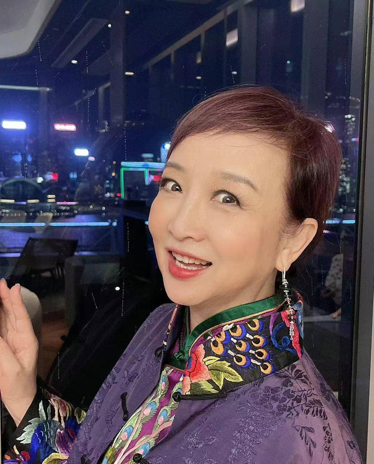 黄杏秀